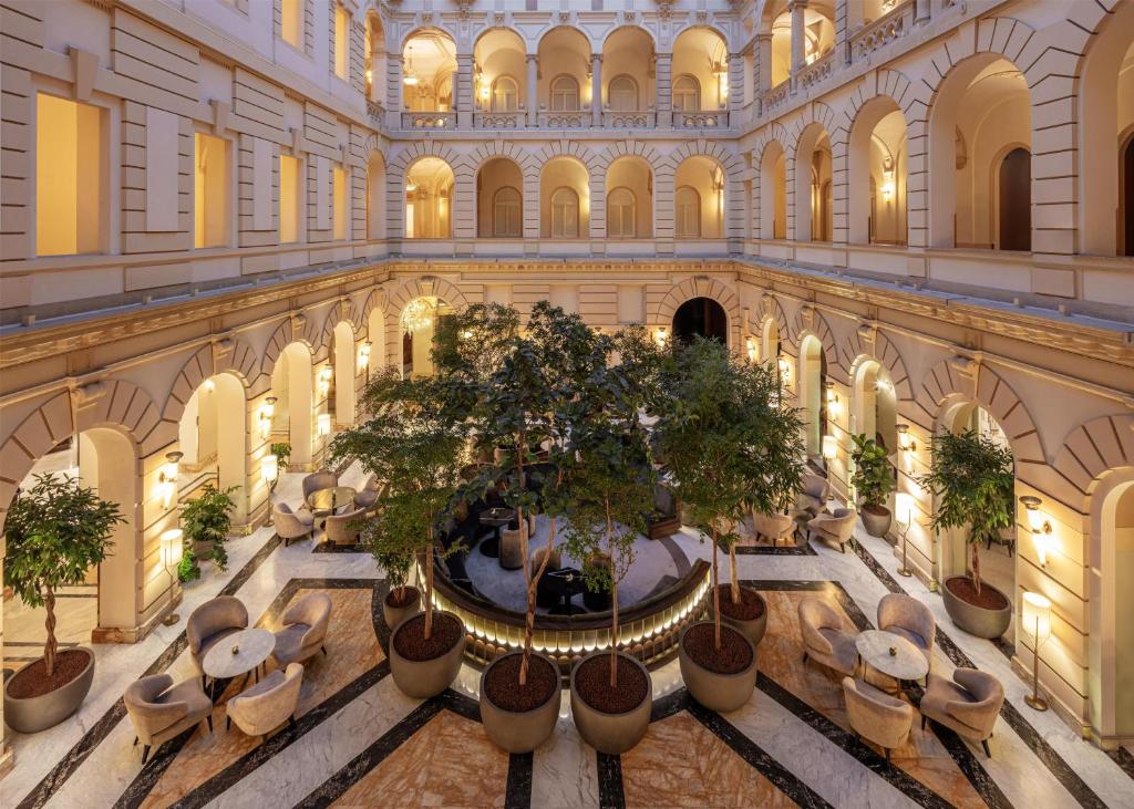 Anantara New York Palace